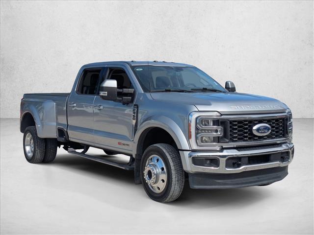 2023 Ford F-450 Lariat photo 3