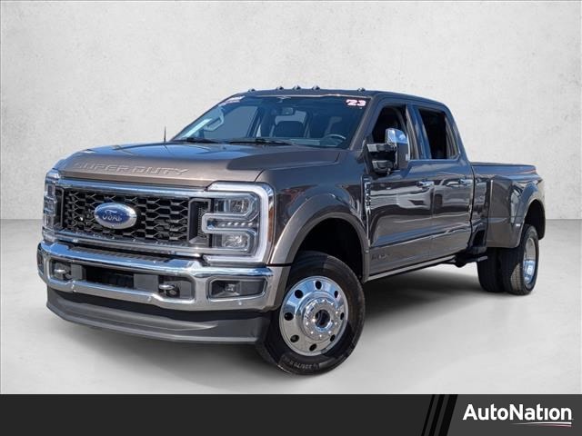 2023 Ford F-450 Super Duty Lariat's photo