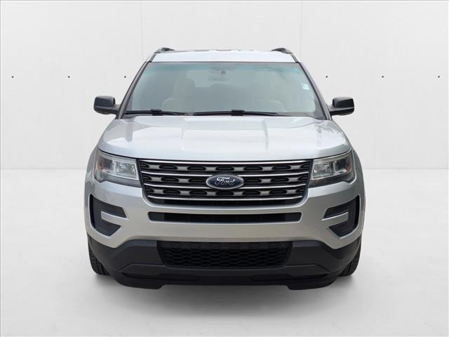 2017 Ford Explorer Base photo 2