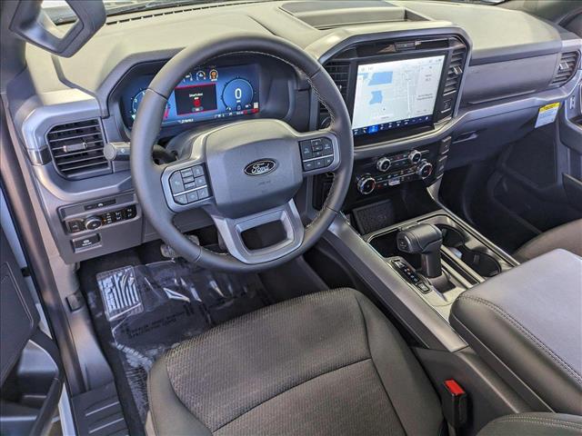 2025 Ford F-150 XLT photo 3