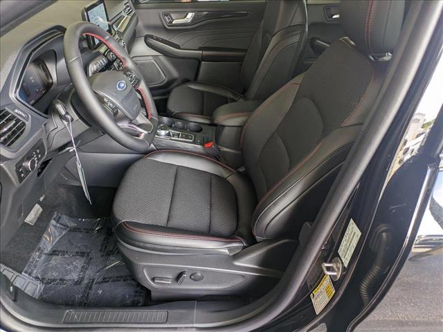 2025 Ford Escape ST-Line photo 4