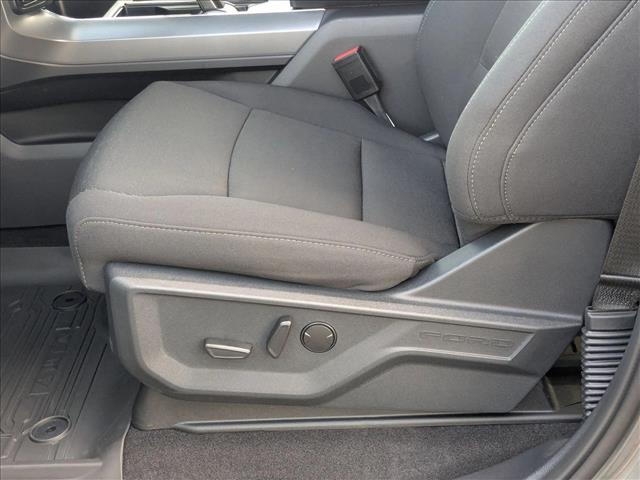 2025 Ford F-150 XLT photo 4