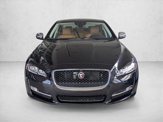 2019 Jaguar XJ R-Sport photo 2