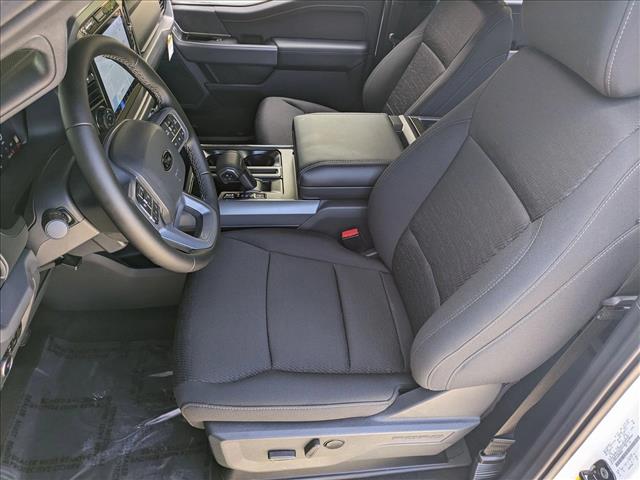 2025 Ford F-150 XLT photo 3