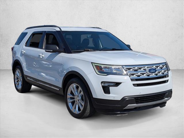 2019 Ford Explorer XLT photo 3