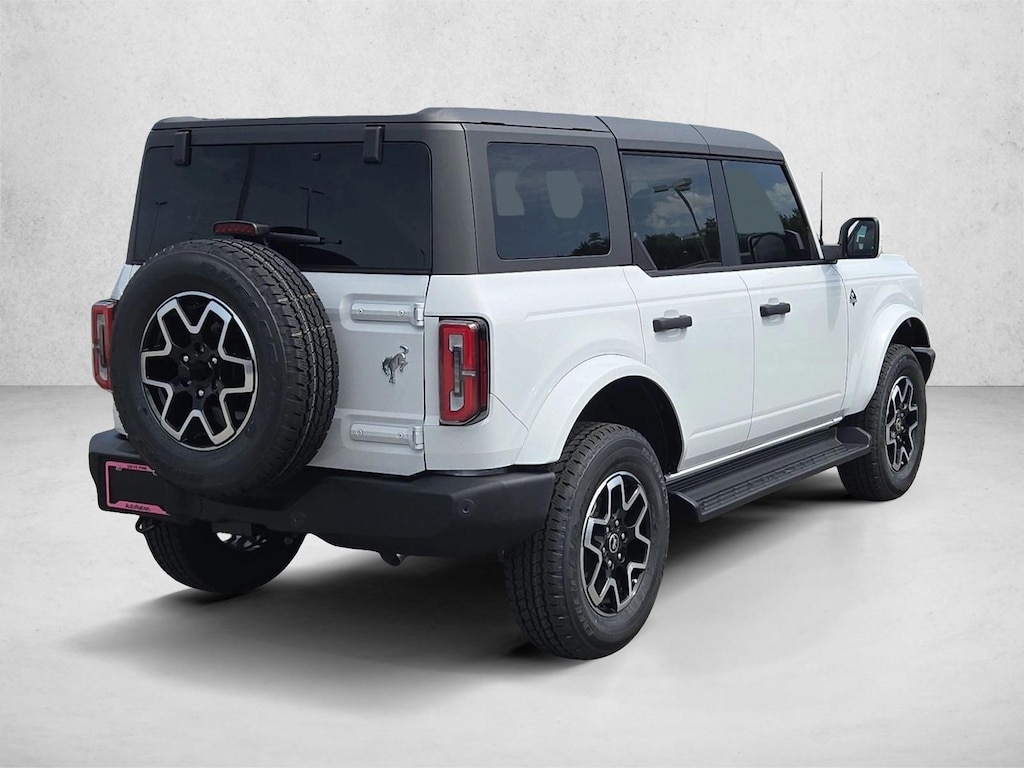New 2026 Ford Bronco Outer Banks SUV