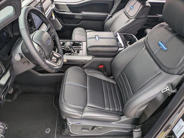 2025 Ford F-150 Platinum photo 4