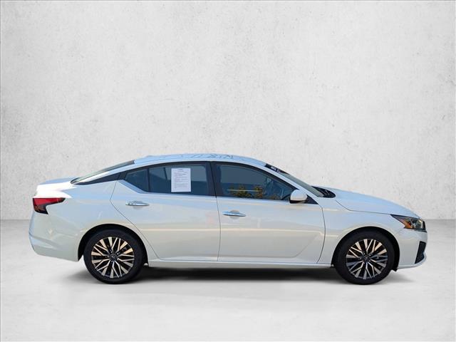 2023 Nissan Altima 2.5 SV photo 4