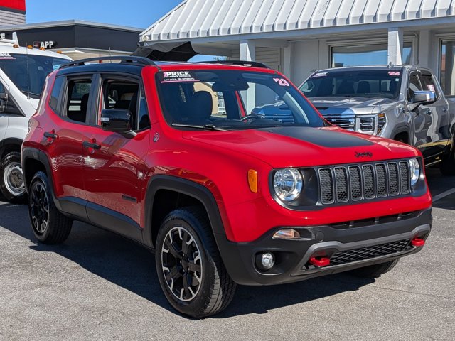 2023 Jeep Renegade Trailhawk photo 3