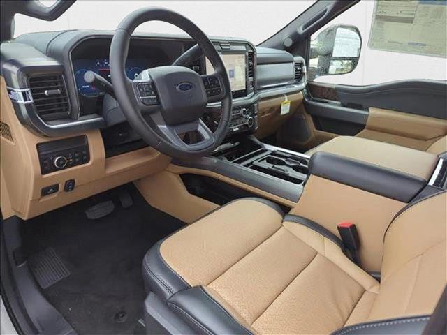 2025 Ford F-350 Lariat photo 3
