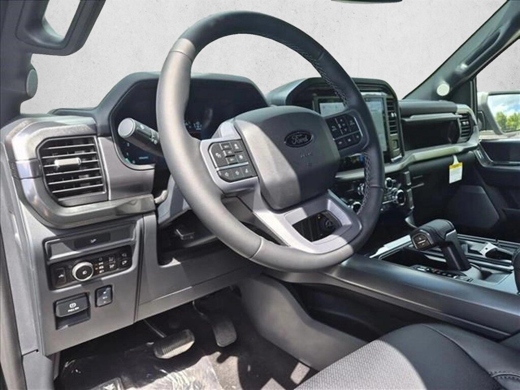New 2026 Ford F-150 LARIAT Truck SuperCrew Cab