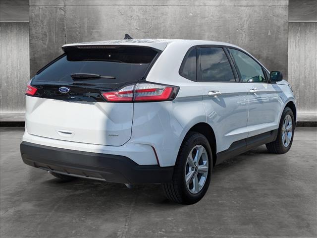 2024 Ford Edge SE photo 2