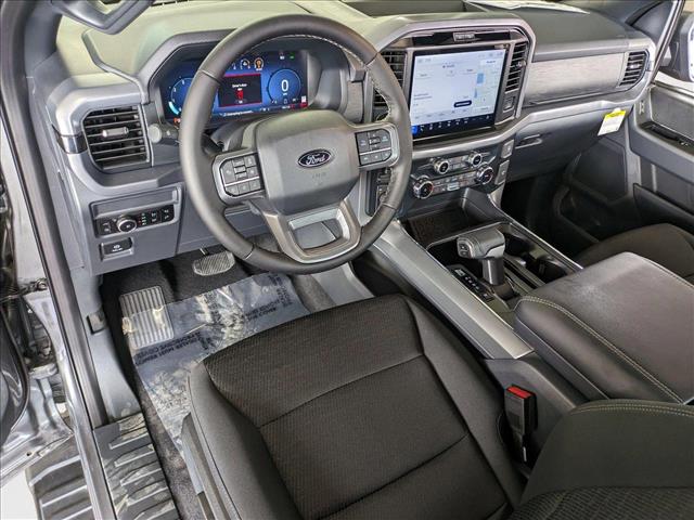 2025 Ford F-150 XLT photo 3