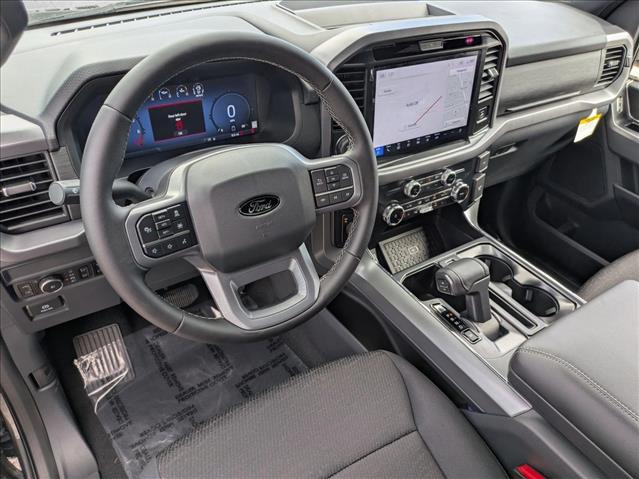 2025 Ford F-150 XLT photo 3