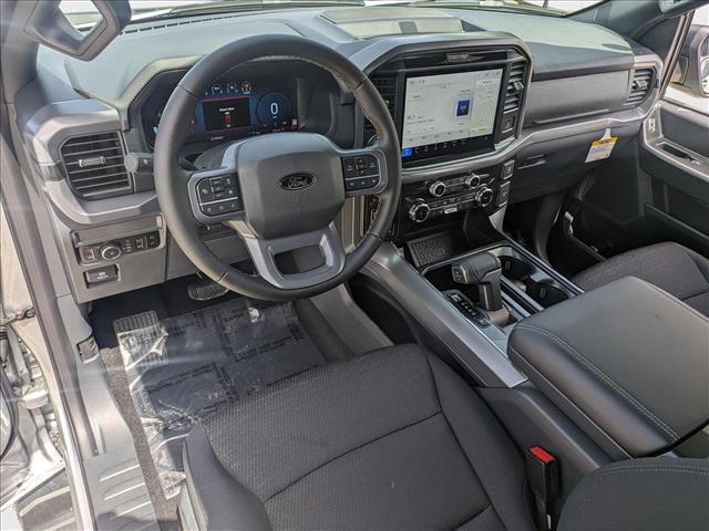 2025 Ford F-150 XLT photo 3