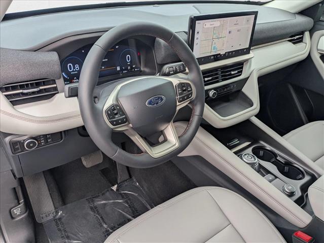 2025 Ford Explorer photo 3
