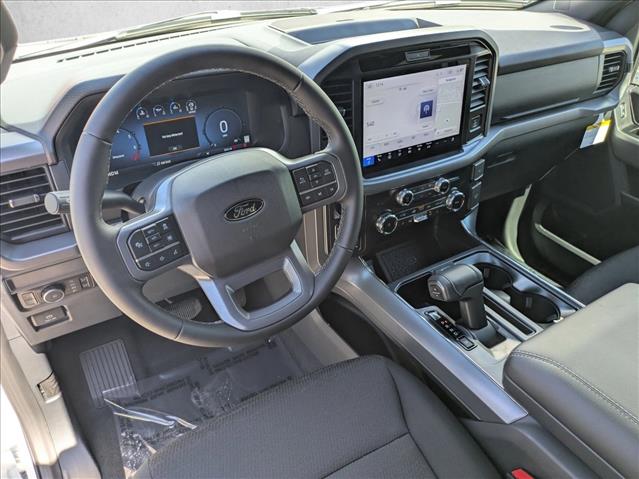2025 Ford F-150 XLT photo 3