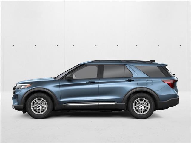 2025 Ford Explorer photo 2