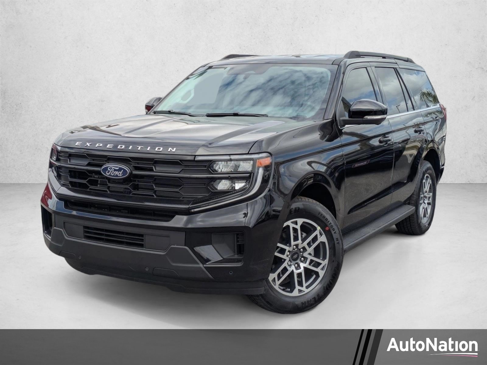 2026 Ford Expedition Active's photo