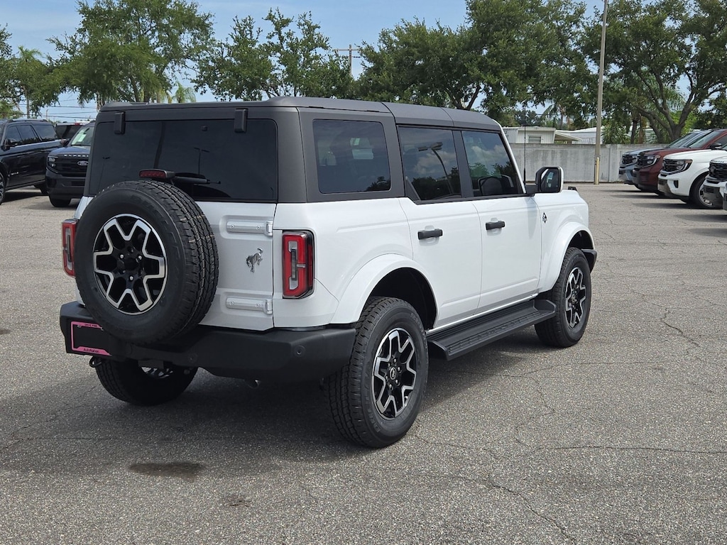 New 2026 Ford Bronco Outer Banks SUV