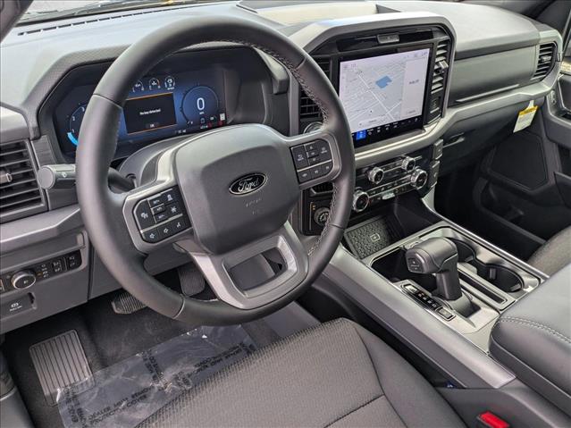 2025 Ford F-150 XLT photo 3