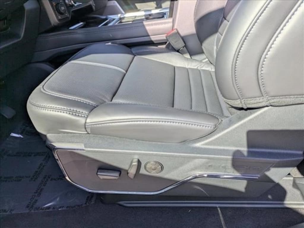 New 2026 Ford F-350 Platinum Truck Crew Cab