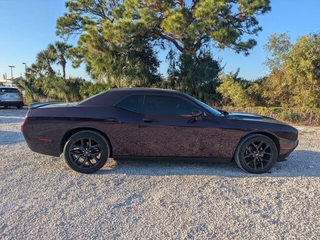 2021 Dodge Challenger SXT photo 2