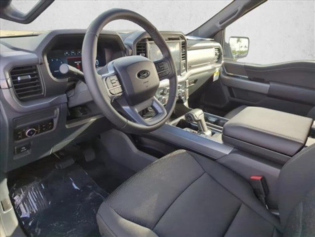 New 2025 Ford F-150 XLT Truck SuperCrew Cab