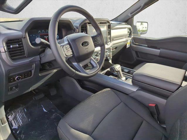 2025 Ford F-150 XLT photo 3