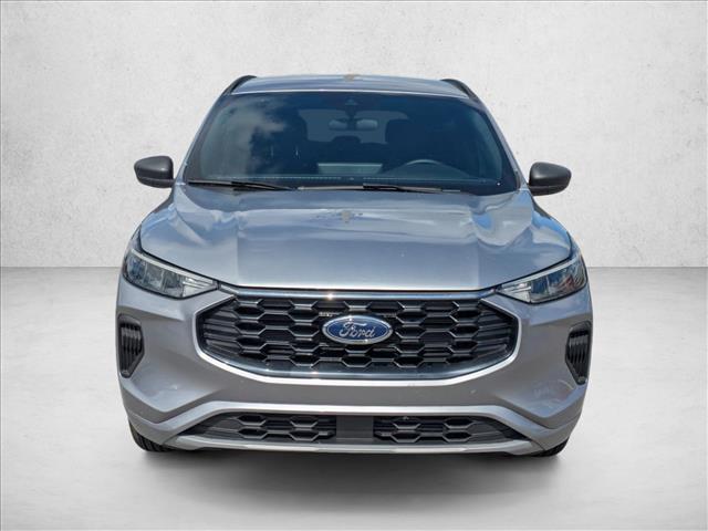 2024 Ford Escape ST-Line photo 2