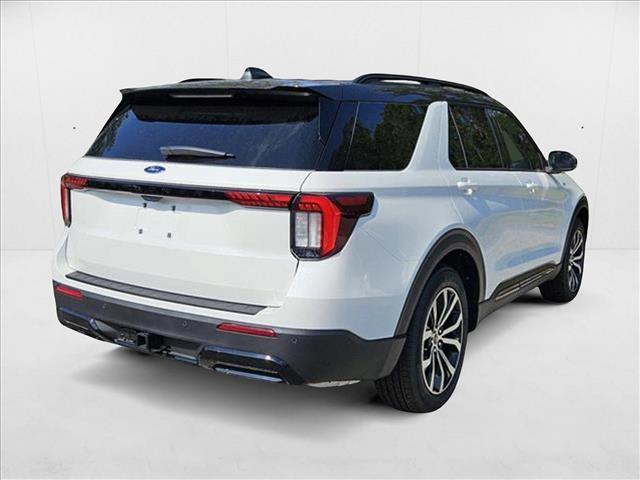 2025 Ford Explorer ST-Line photo 2