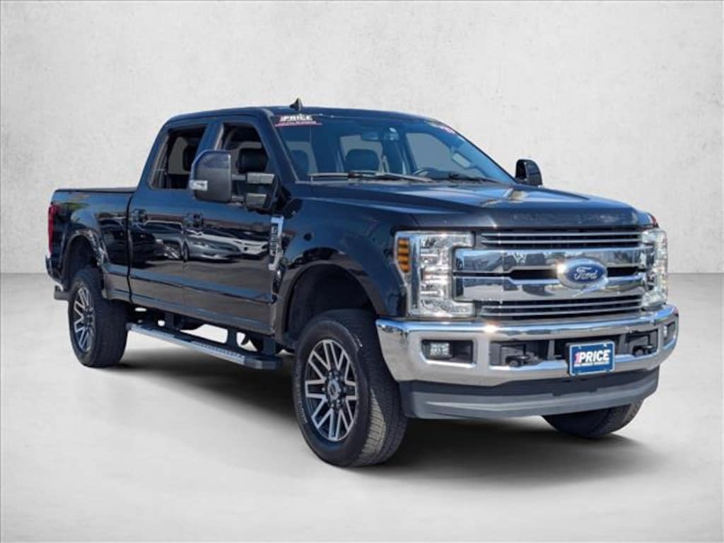 Used 2019 Ford F-250 LARIAT Truck Crew Cab
