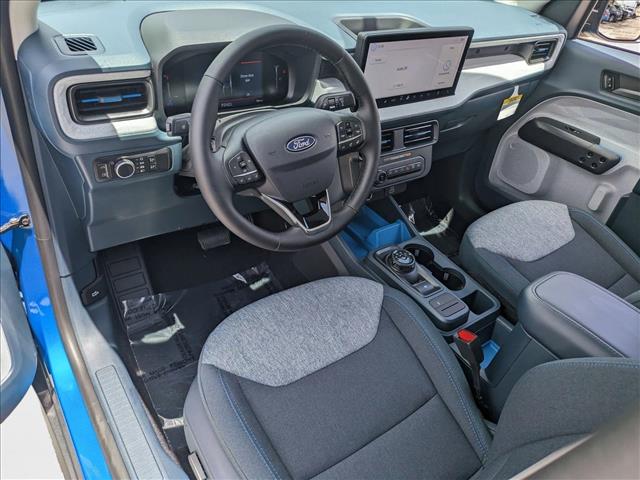 2025 Ford Maverick XLT photo 2