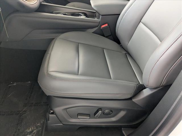 2025 Ford Explorer photo 4