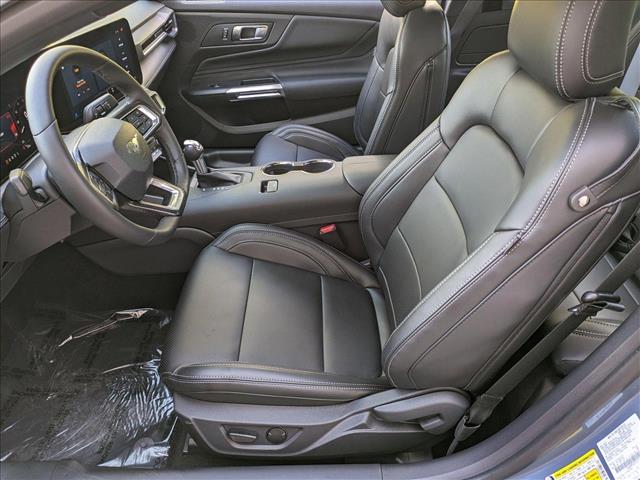 2025 Ford Mustang EcoBoost Premium photo 4