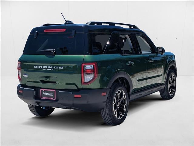 2025 Ford Bronco Sport Outer Banks photo 2