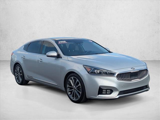 2017 Kia Cadenza Technology photo 3
