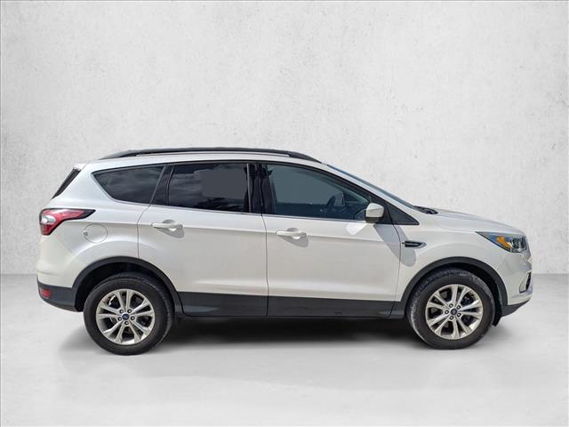 2018 Ford Escape SEL photo 2