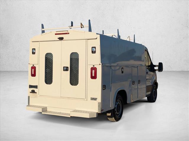 2019 Ford Transit Cutaway photo 3