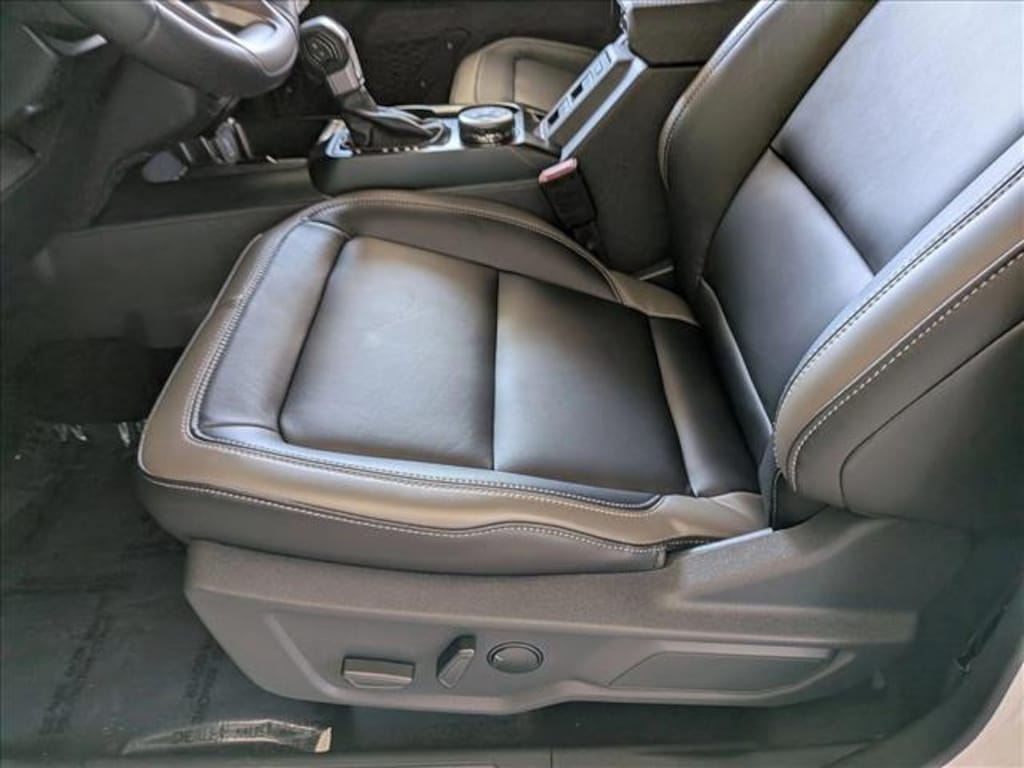 New 2025 Ford Bronco Outer Banks SUV