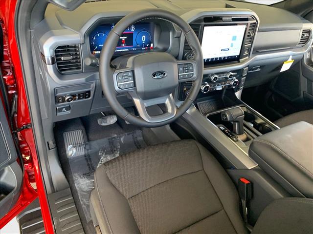 2025 Ford F-150 XLT photo 3