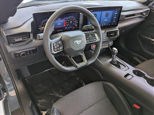 2025 Ford Mustang EcoBoost photo 3