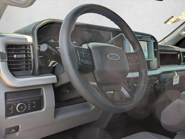 2025 Ford F-250 XL photo 3