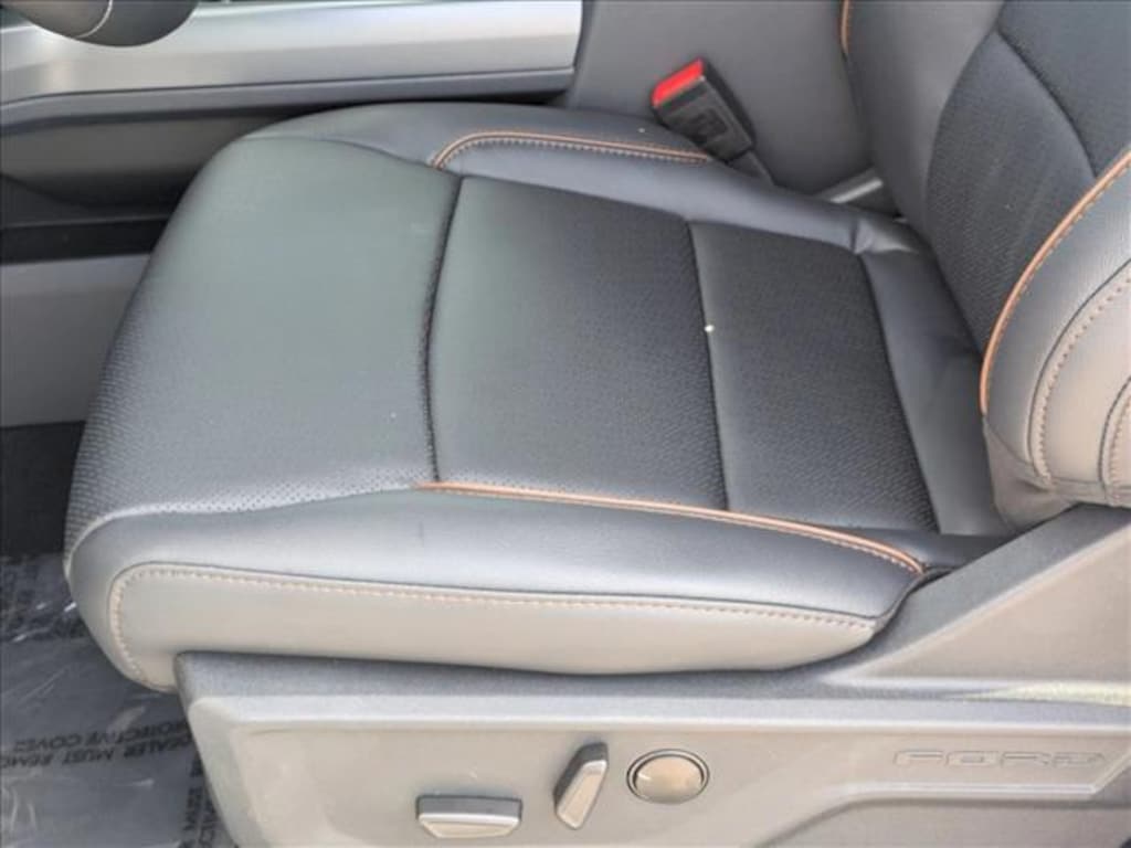 New 2026 Ford F-250 LARIAT Truck Crew Cab