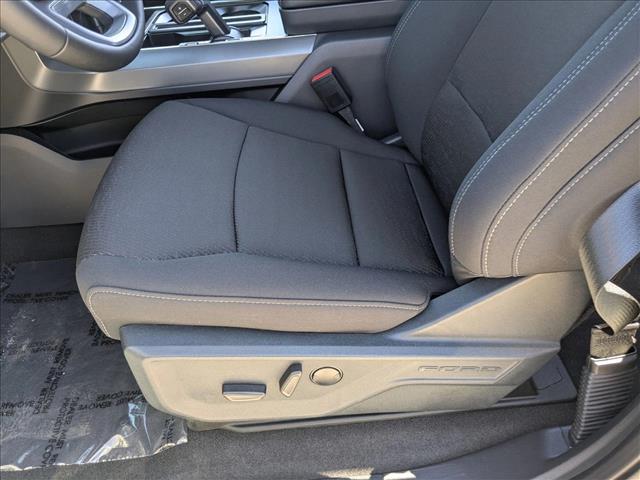 2025 Ford F-150 XLT photo 4