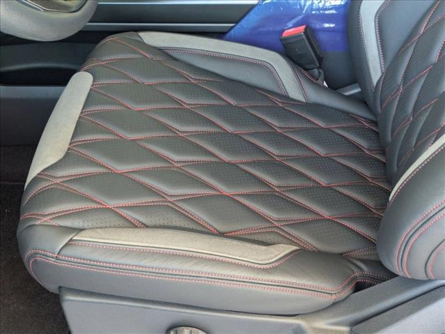 2025 Ford F-150 STX photo 4