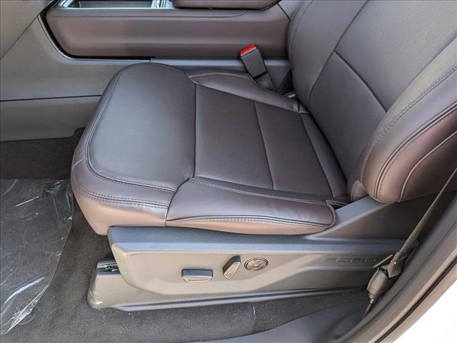 2025 Ford Expedition Platinum photo 4