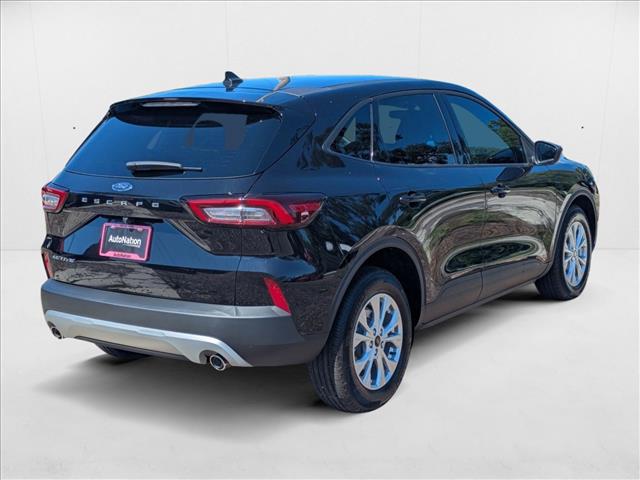 2025 Ford Escape Active photo 2
