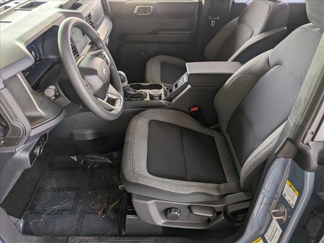 2025 Ford Bronco Base photo 3