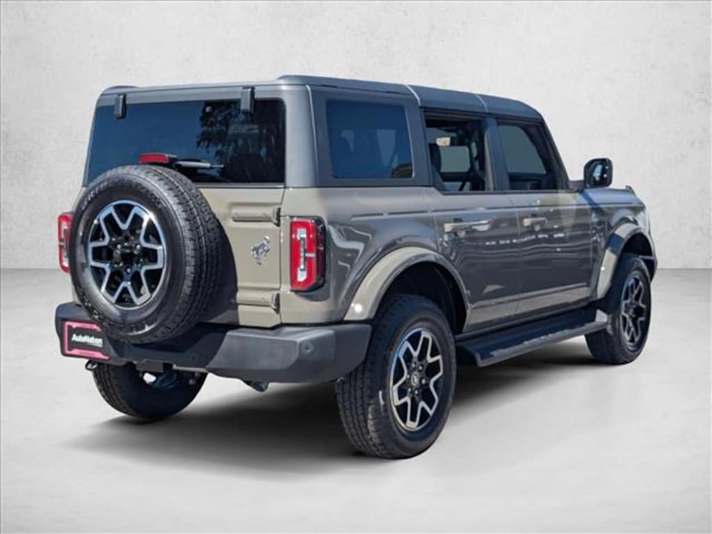 New 2025 Ford Bronco Outer Banks SUV